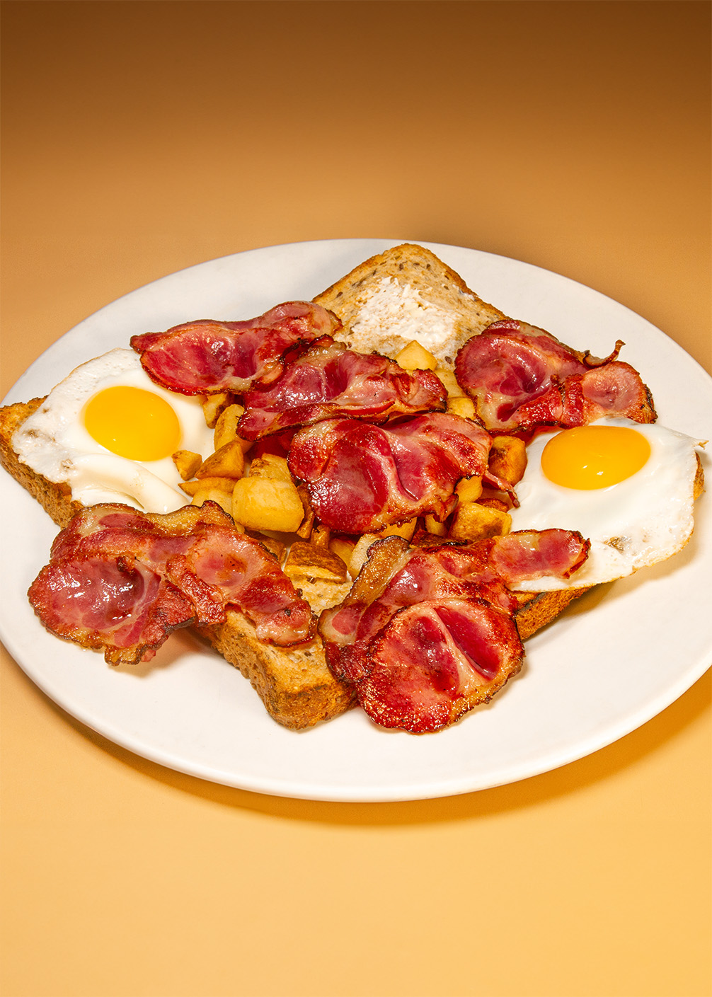 yukon breakfast with bacon potatoes and eggs